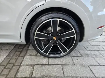 Porsche Cayenne Coupe Platinum Edition LUFT HUD PANO 360