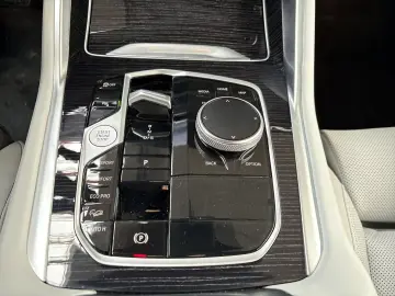 BMW X6 M60i xDrive AHK DAProf. 22 LMR Head-Up