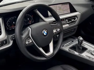 BMW Z4 sDrive20i -5tkm- M-AERODYNAMIKPAKET Leder