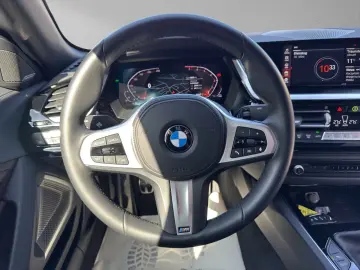 BMW Z4 sDrive20i Roadster M Sport 6-Gang H&K 19