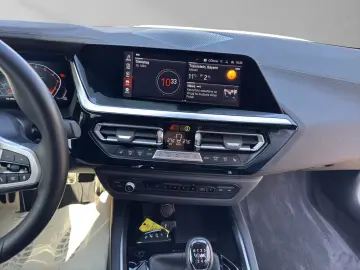 BMW Z4 sDrive20i Roadster M Sport 6-Gang H&K 19