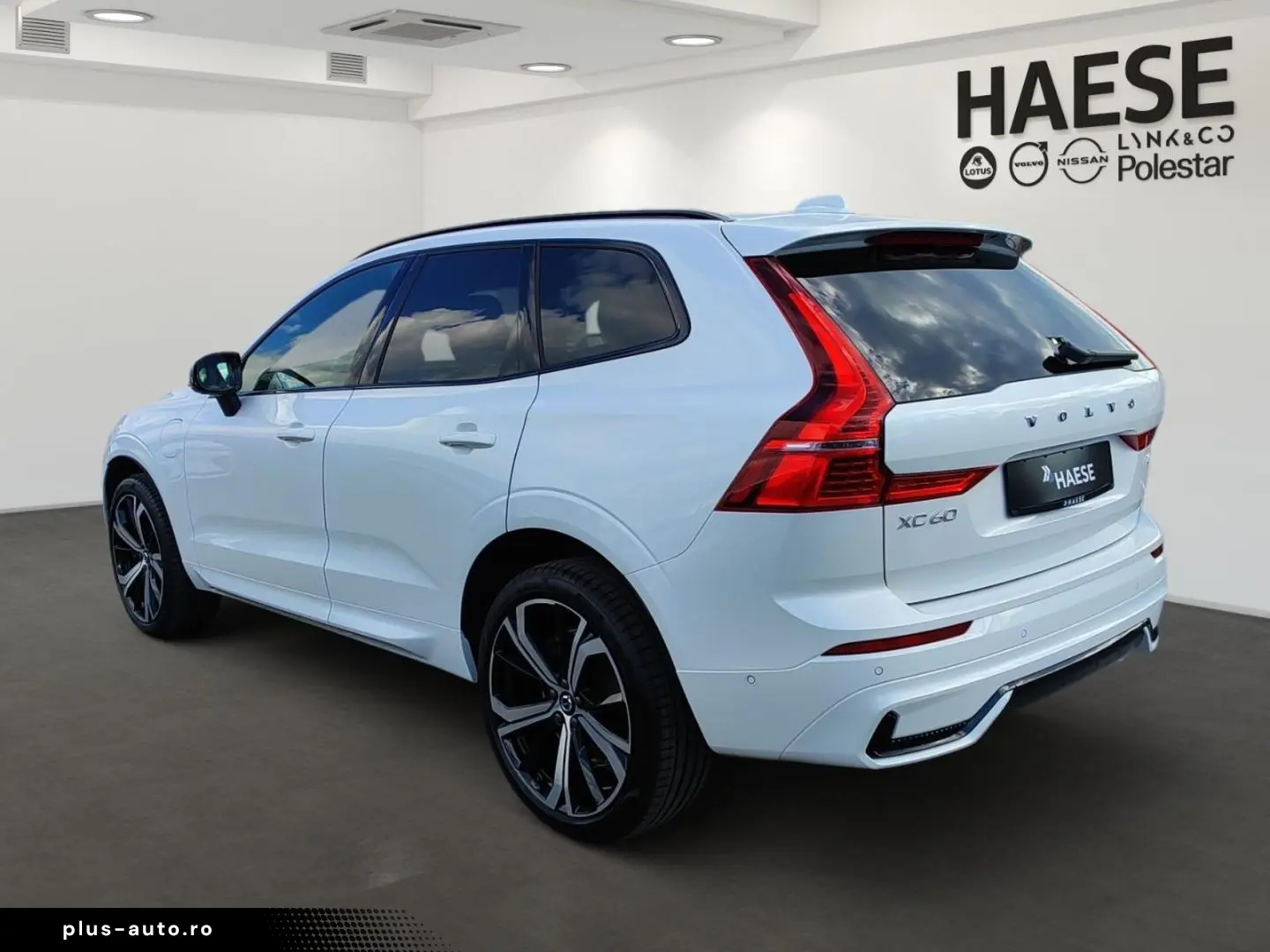 VOLVO XC60 T6 Ultra Dark Recharge Plug-In Hybrid AWD E