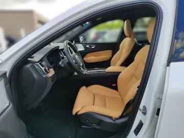 VOLVO XC60 T6 Ultra Dark Recharge Plug-In Hybrid AWD E