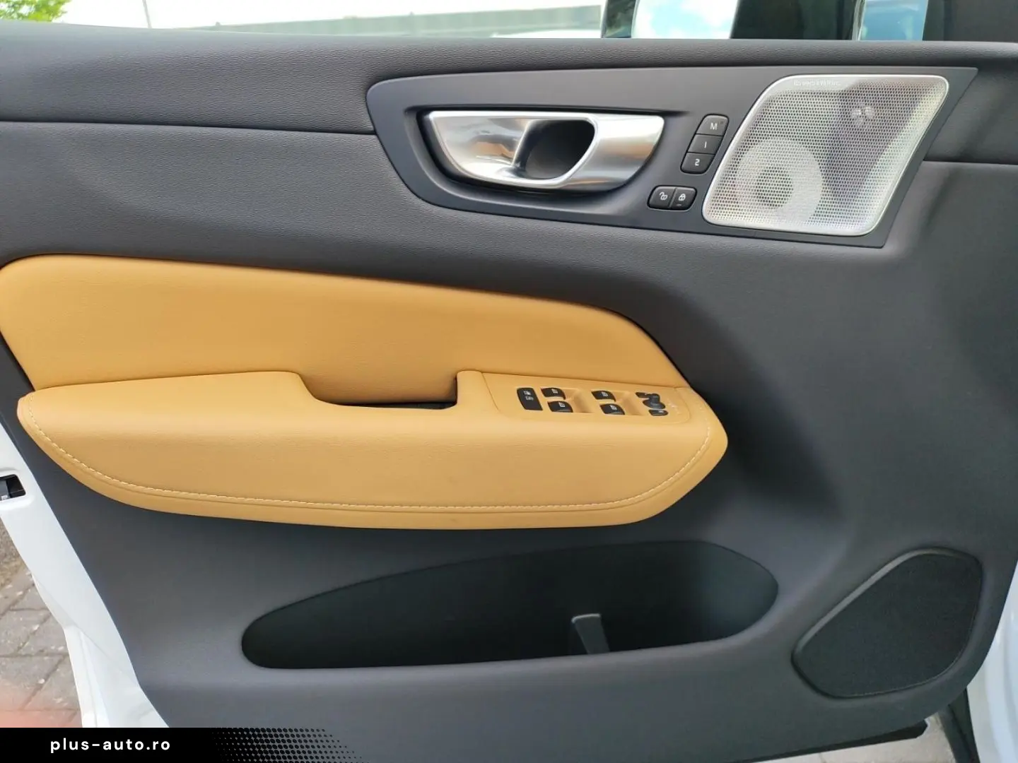 VOLVO XC60 T6 Ultra Dark Recharge Plug-In Hybrid AWD E