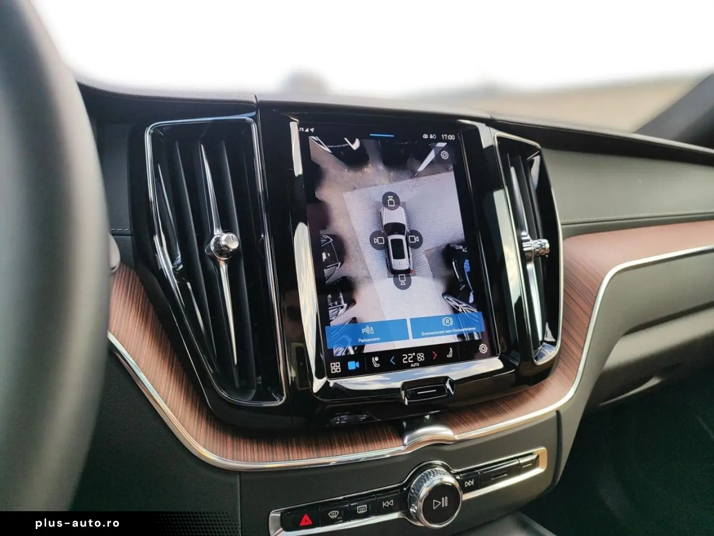 VOLVO XC60 T6 Ultra Dark Recharge Plug-In Hybrid AWD E