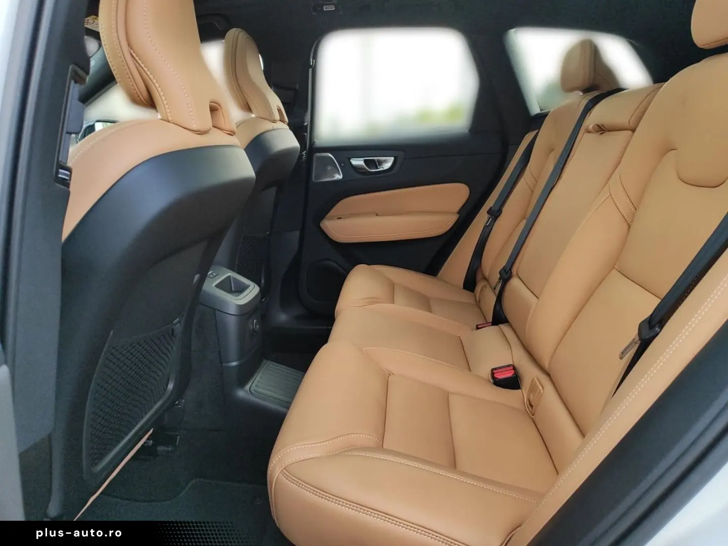 VOLVO XC60 T6 Ultra Dark Recharge Plug-In Hybrid AWD E