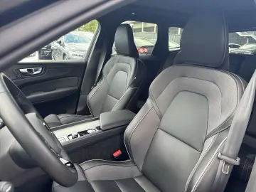 VOLVO XC60 T8 Ultra Dark Recharge Plug-In Hybrid AWD H