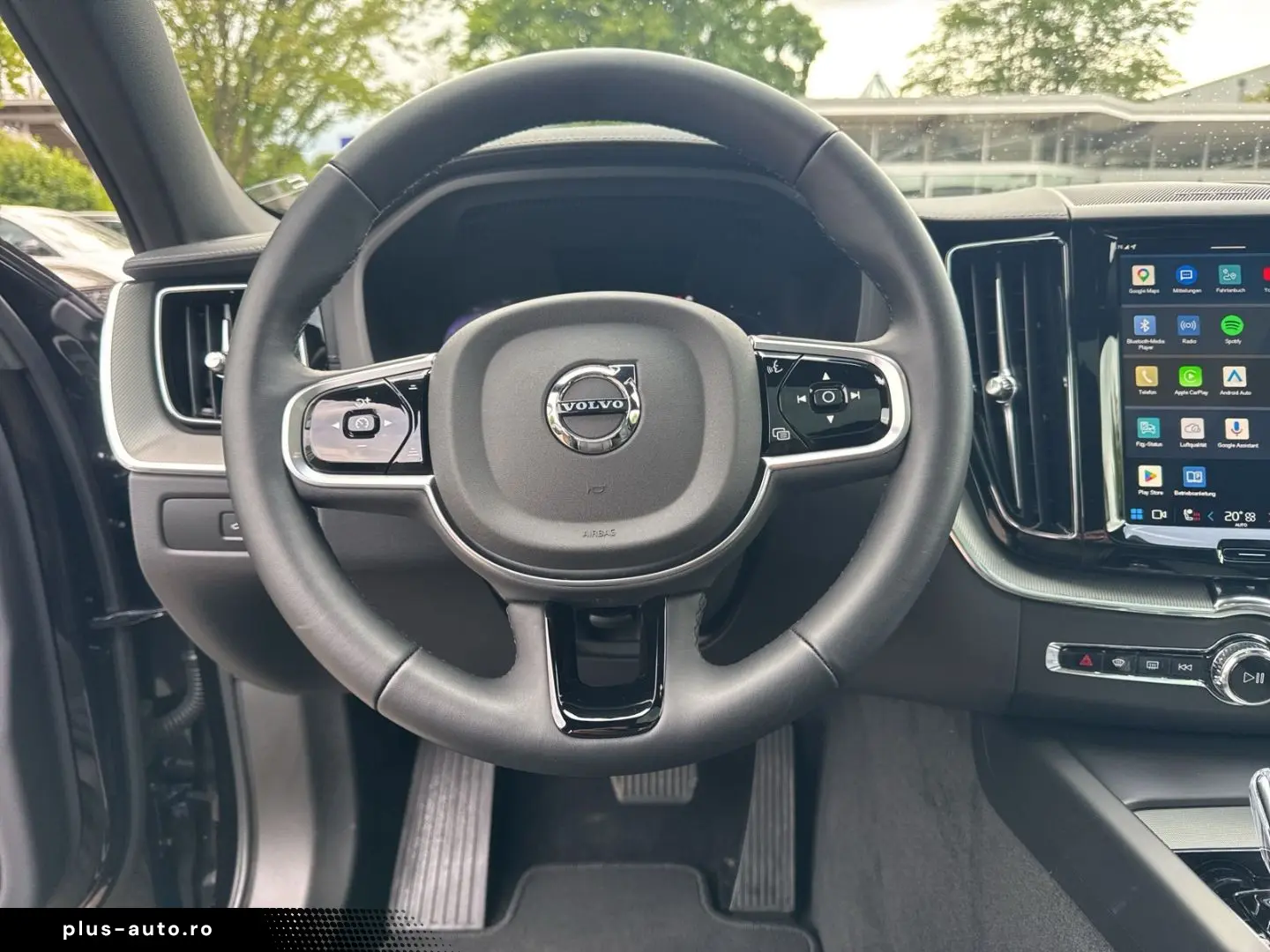 VOLVO XC60 T8 Ultra Dark Recharge Plug-In Hybrid AWD H