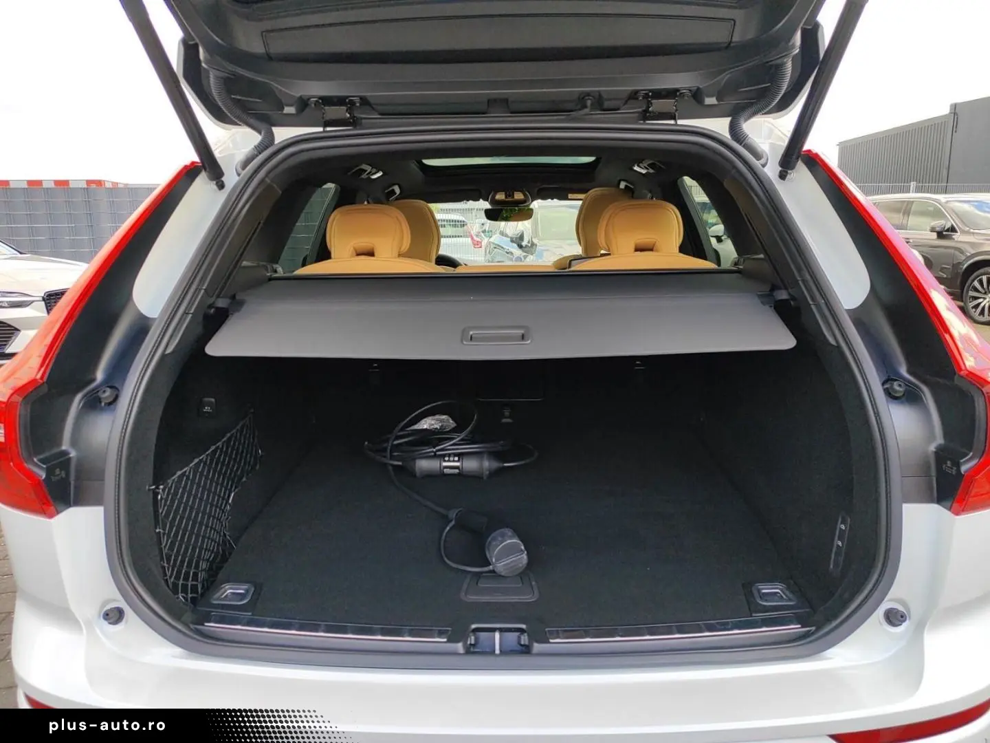VOLVO XC60 T6 Ultra Dark Plug-In Hybrid AWD EU6e Luftf