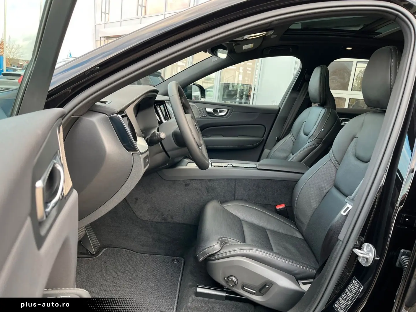 VOLVO XC60 T8 AWD Geartr. ULTRA BLACK EDITION