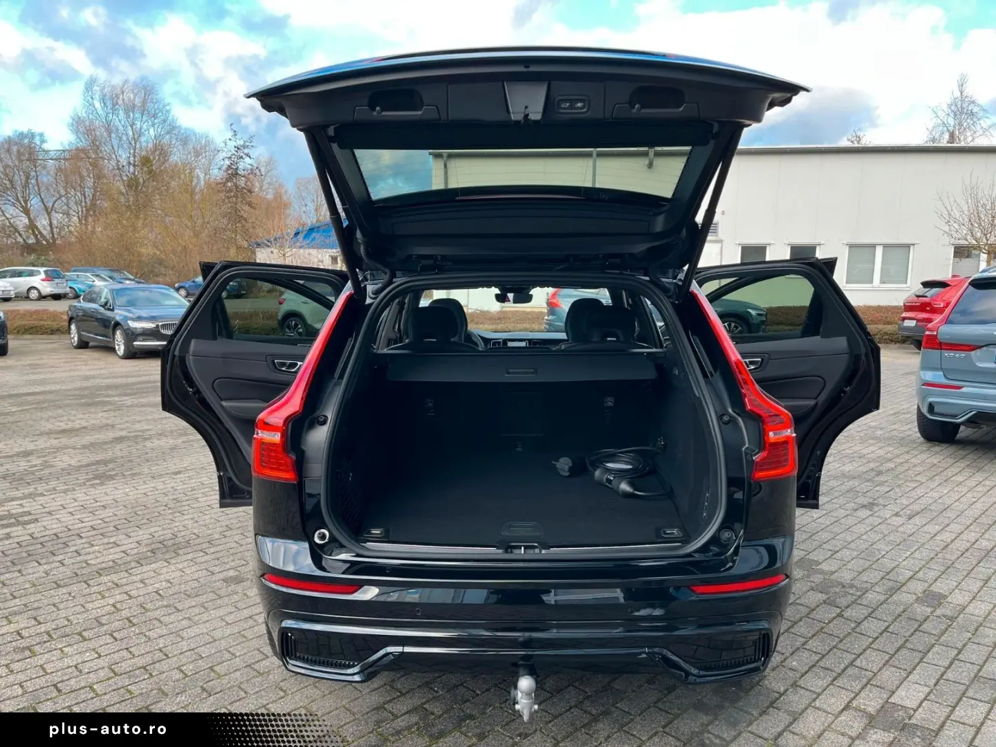 VOLVO XC60 T8 AWD Geartr. ULTRA BLACK EDITION