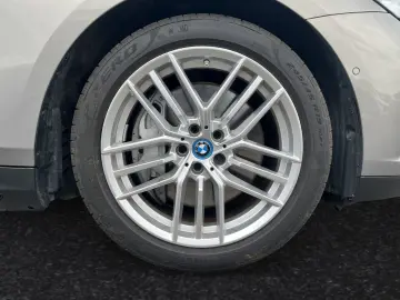 BMW 550e xDrive