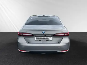 BMW 550e xDrive