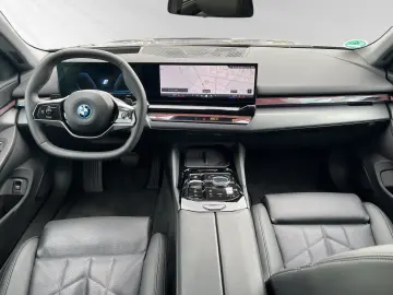 BMW 550e xDrive