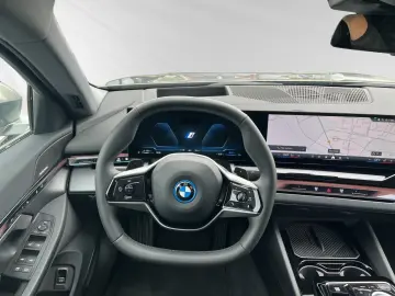 BMW 550e xDrive