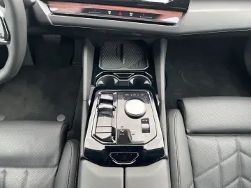 BMW 550e xDrive