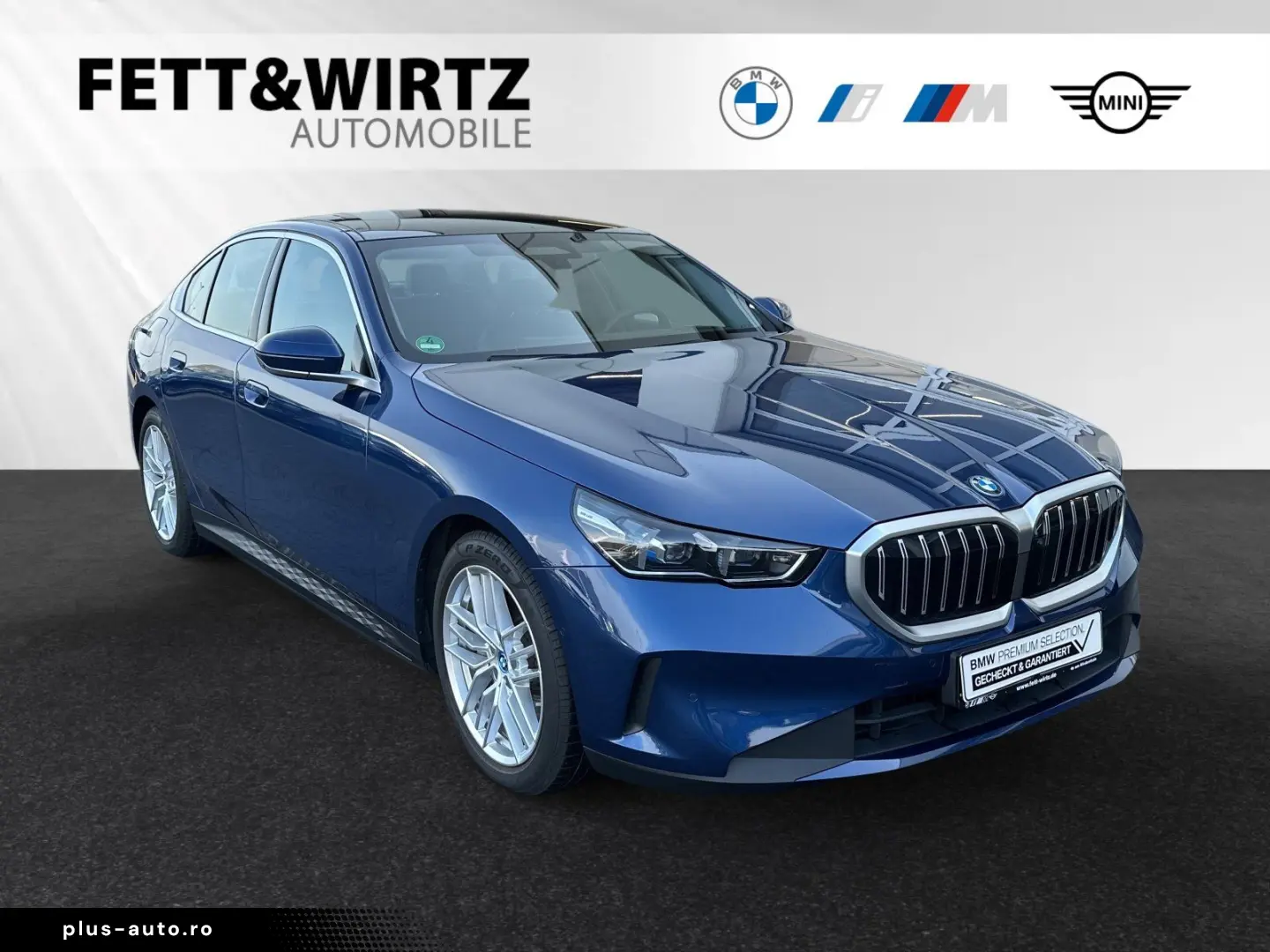BMW 550e xDrive pano