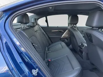BMW 550e xDrive pano