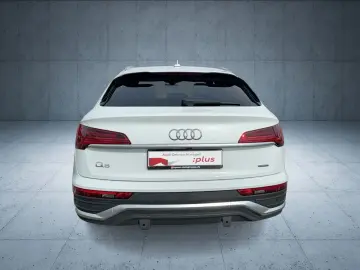 AUDI Q5 Sportback TFSI e S line business qu S tr HUD