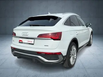AUDI Q5 Sportback TFSI e S line business qu S tr HUD