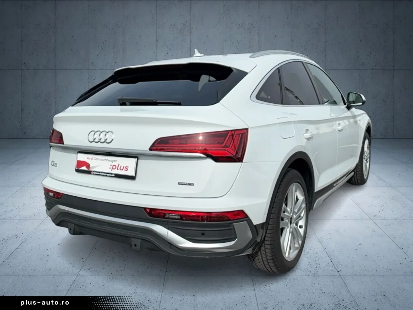 AUDI Q5 Sportback TFSI e S line business qu S tr HUD