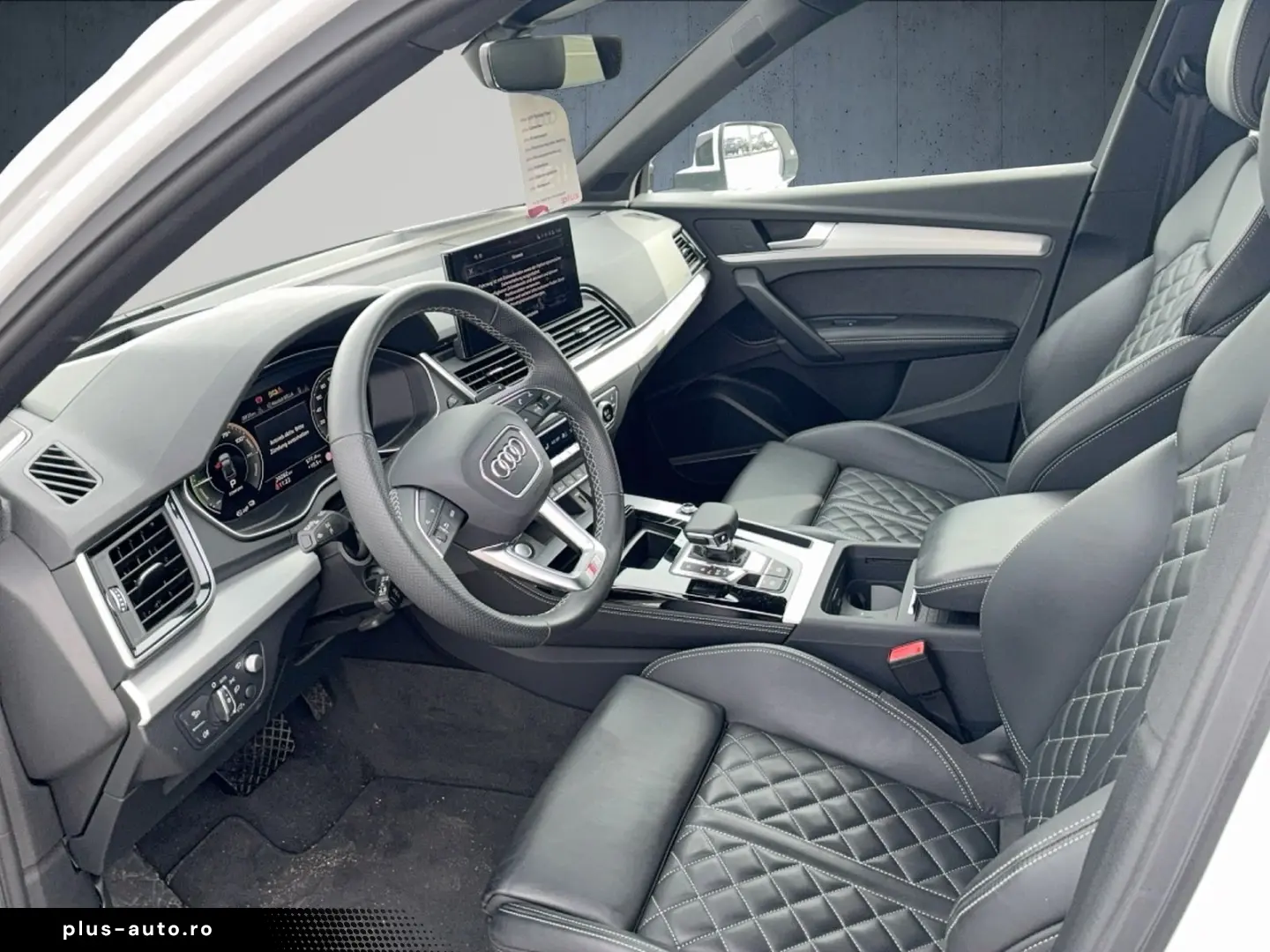 AUDI Q5 Sportback TFSI e S line business qu S tr HUD