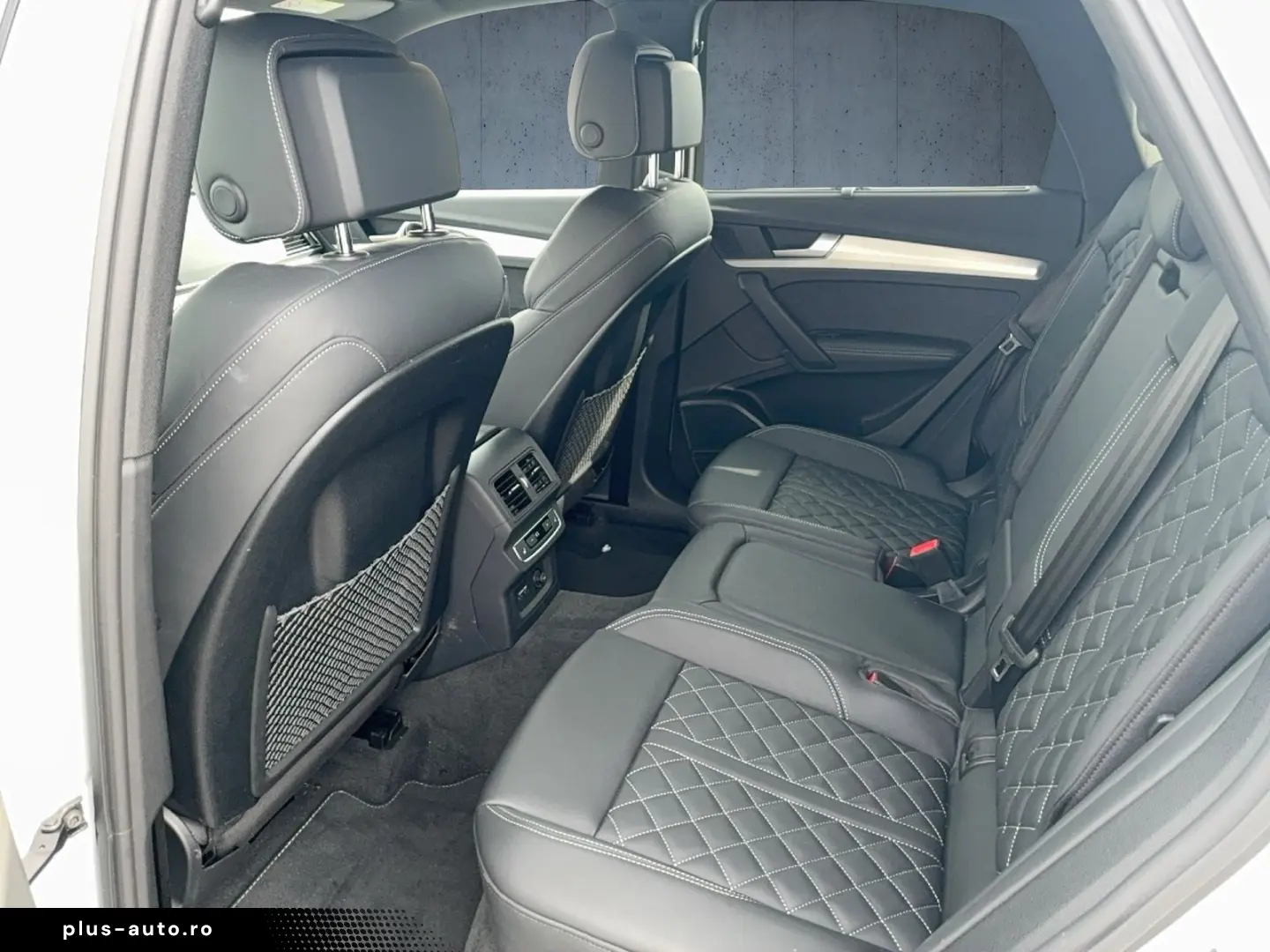 AUDI Q5 Sportback TFSI e S line business qu S tr HUD