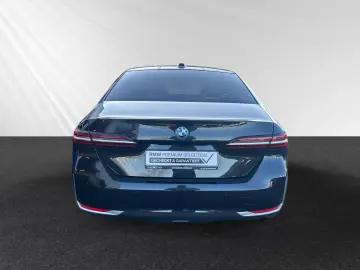 BMW 550e xDrive Panorama