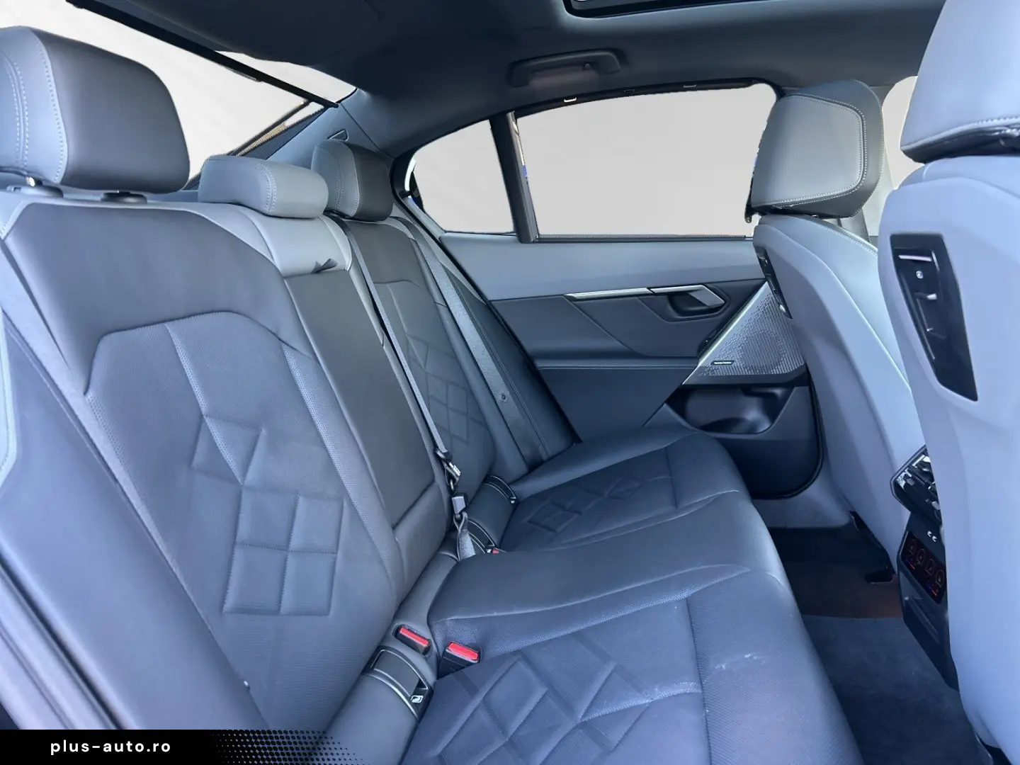 BMW 550e xDrive Panorama