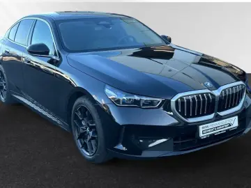 BMW 550e xDrive Panorama