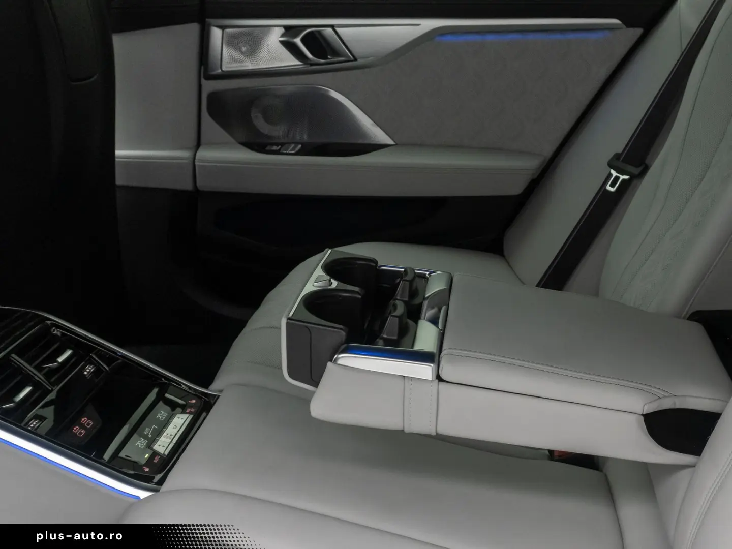 BMW M8 Comp Gran Coupe 360 B&W SoftClo Ventil DisplKey