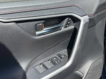 TOYOTA RAV 4 RAV4 Plug-in Hybrid 4x4  Leder 360  Kamera