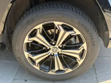 TOYOTA RAV 4 RAV4 Plug-in Hybrid 4x4  Leder 360  Kamera