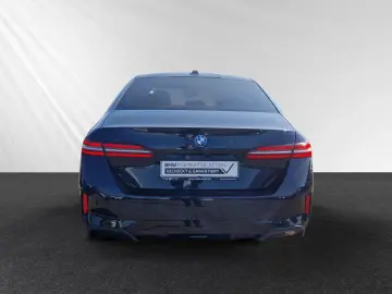 BMW 550e xDrive M Sport P
