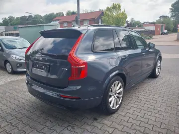 VOLVO XC90 T8  Ultra Dark Recharge Plug-In Hybrid AWD