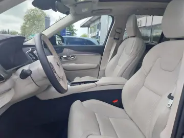 VOLVO XC90 T8  Ultra Dark Recharge Plug-In Hybrid AWD