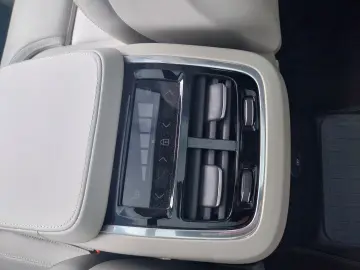 VOLVO XC90 T8  Ultra Dark Recharge Plug-In Hybrid AWD