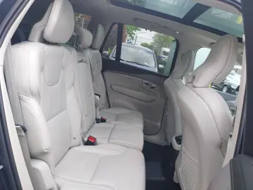 VOLVO XC90 T8  Ultra Dark Recharge Plug-In Hybrid AWD