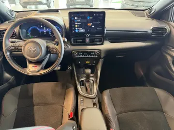 TOYOTA Yaris GR Sport 15 Jahre Relax Garantie