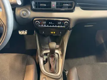 TOYOTA Yaris GR Sport 15 Jahre Relax Garantie