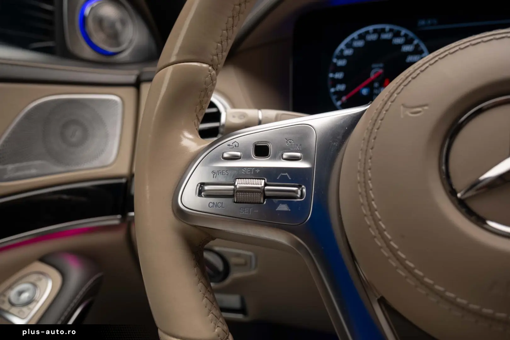 Mercedes-Benz S560 4Matic Maybach