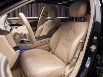 Mercedes-Benz S560 4Matic Maybach