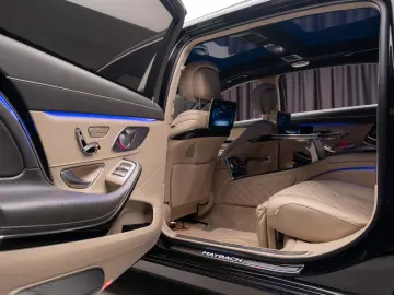 Mercedes-Benz S560 4Matic Maybach