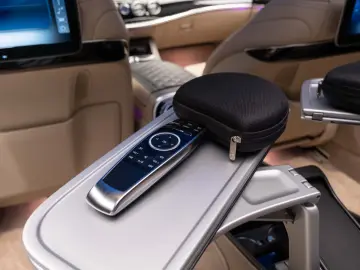 Mercedes-Benz S560 4Matic Maybach