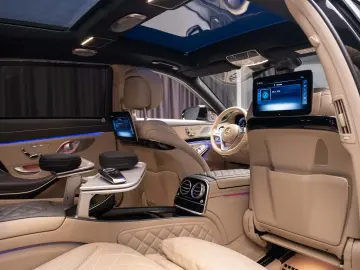 Mercedes-Benz S560 4Matic Maybach