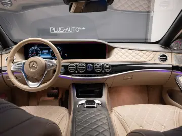 Mercedes-Benz S560 4Matic Maybach
