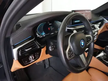 BMW SERIES 5 2.0 530e AT