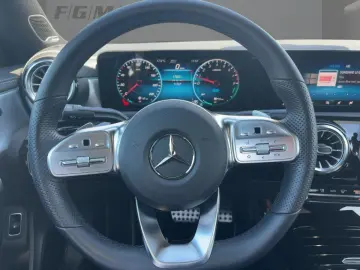 MERCEDES-BENZ CLA 250 e AMG Pano Multibeam Memo