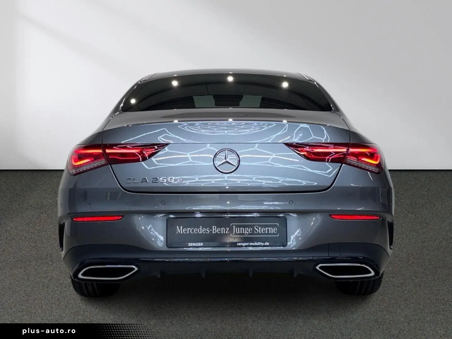 MERCEDES-BENZ CLA 250 e AMG Night Panorama