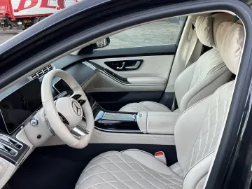MERCEDES-BENZ S 400 d 4M AMG Night Head-Up Panorama Massage